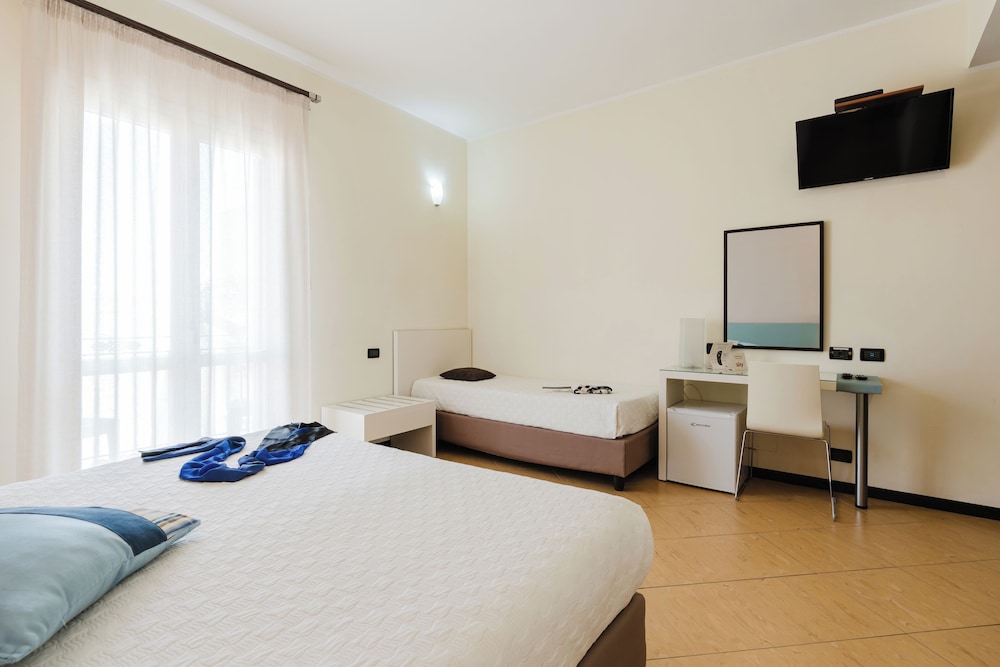 Cerri Hotel 15/49