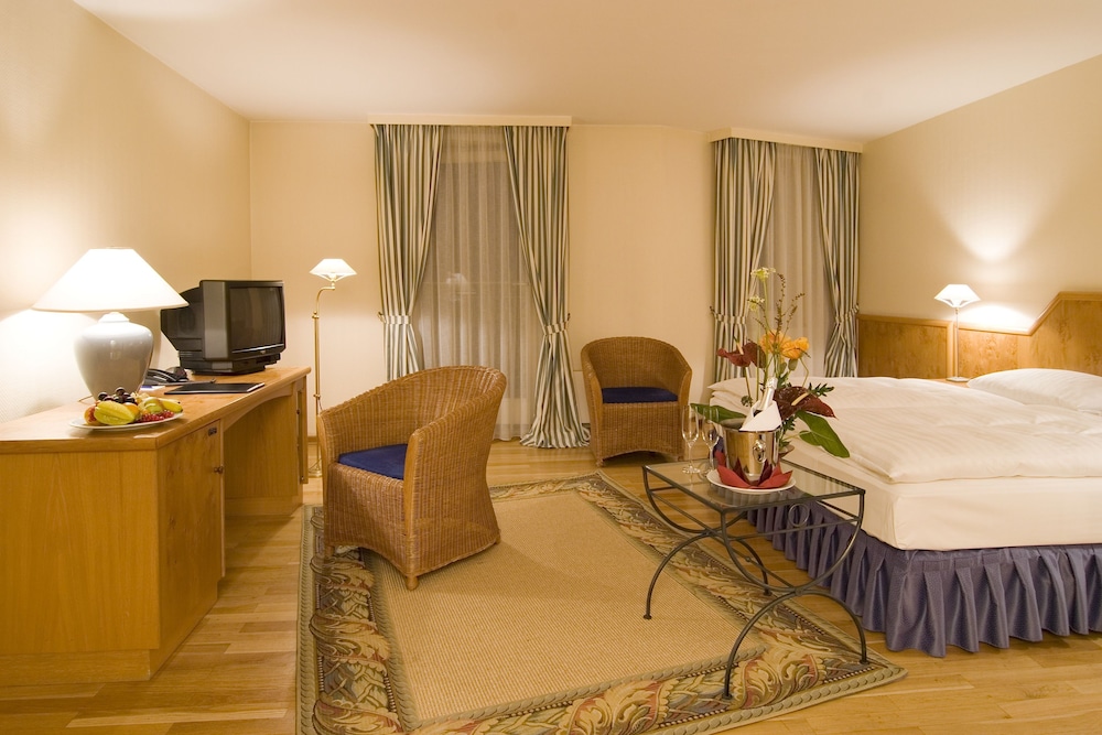 Golden Tulip Lubecker Hof 10/32