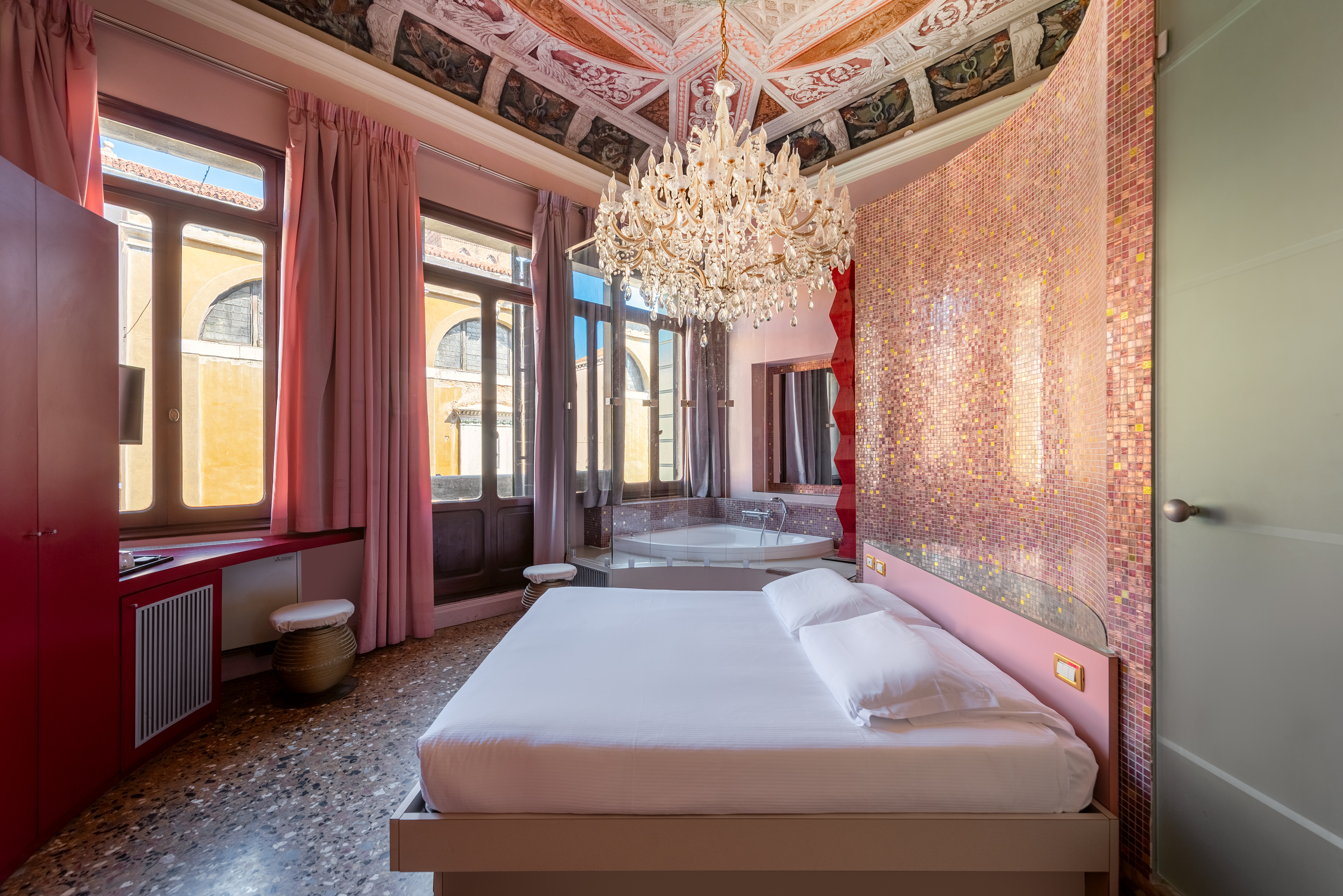 Deluxe, Executive, Double Bed