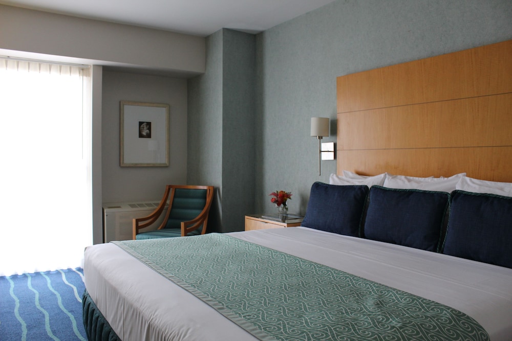 Ala Moana Hotel By Lsi Resorts 10/50