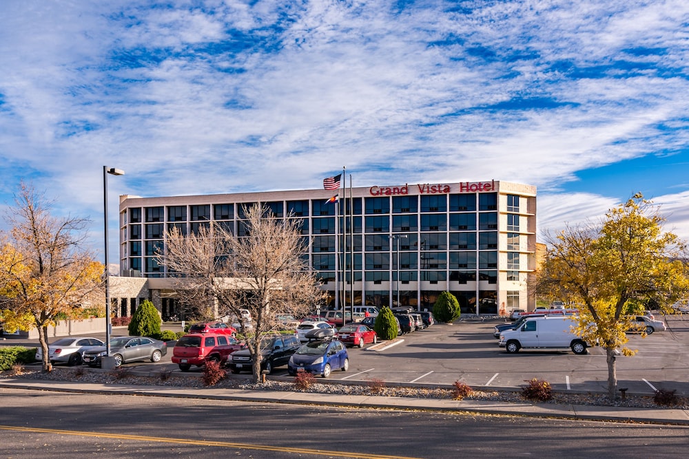 Grand Vista Hotel 3/57