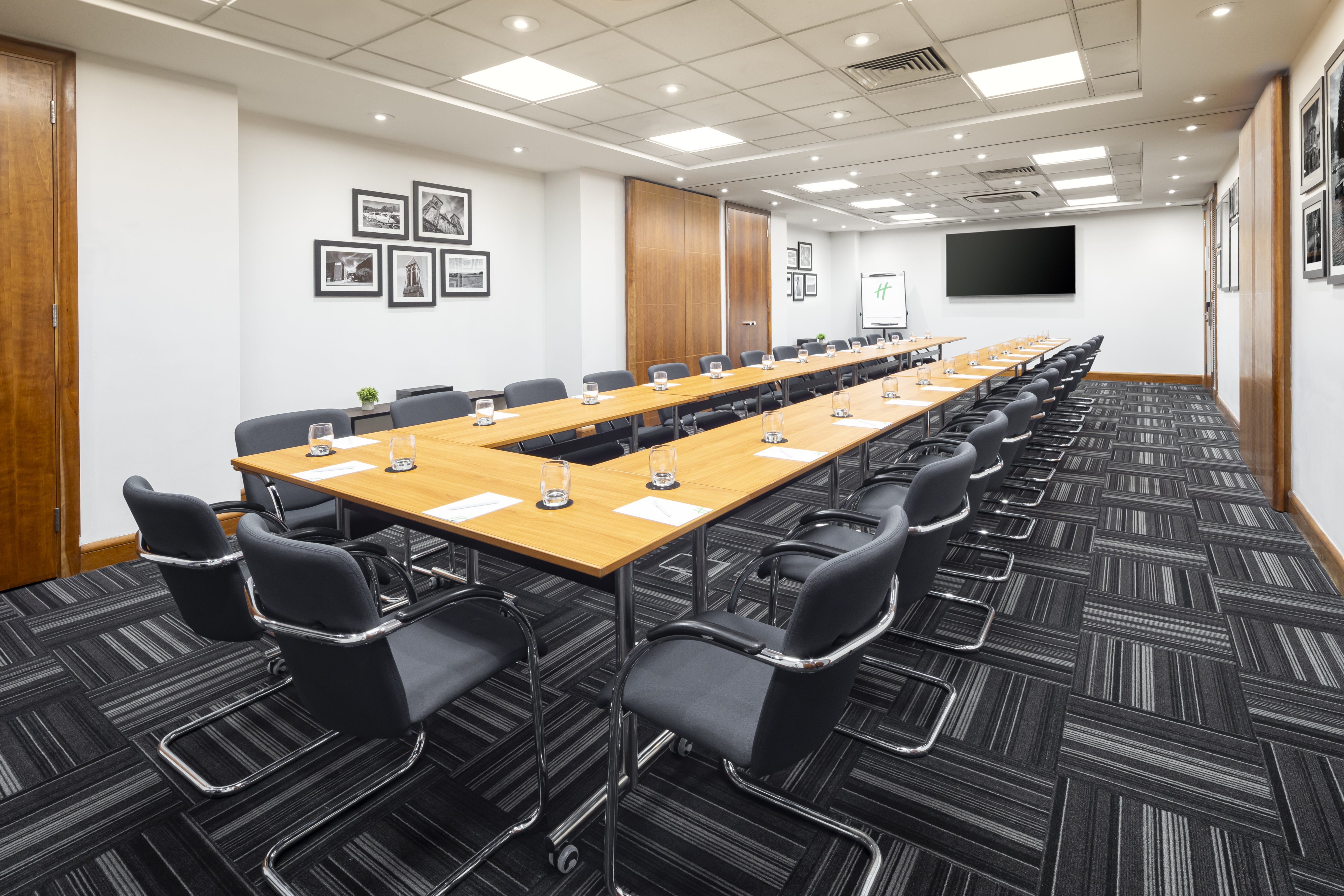 Holiday Inn High Wycombe M40 Jct. 4 53/59