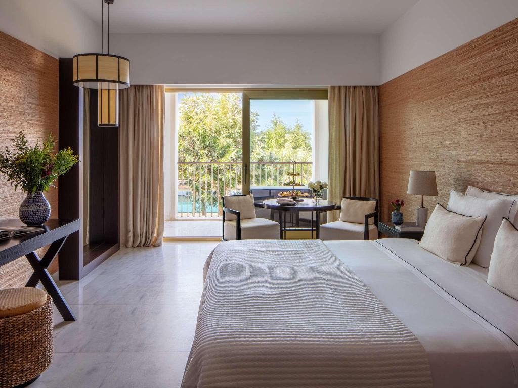1 Bedroom, Palm, Suite, Pool View, Balcony, Bathtub