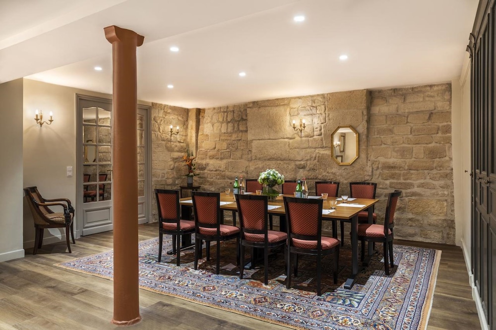 Hotel Ducs de Bourgogne 36/45