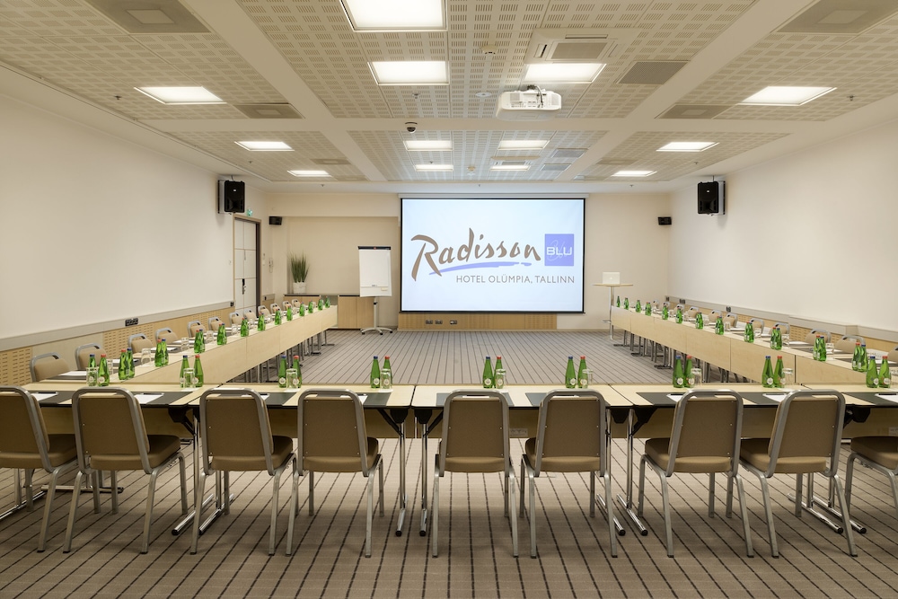 Radisson Blu Olumpia 69/74