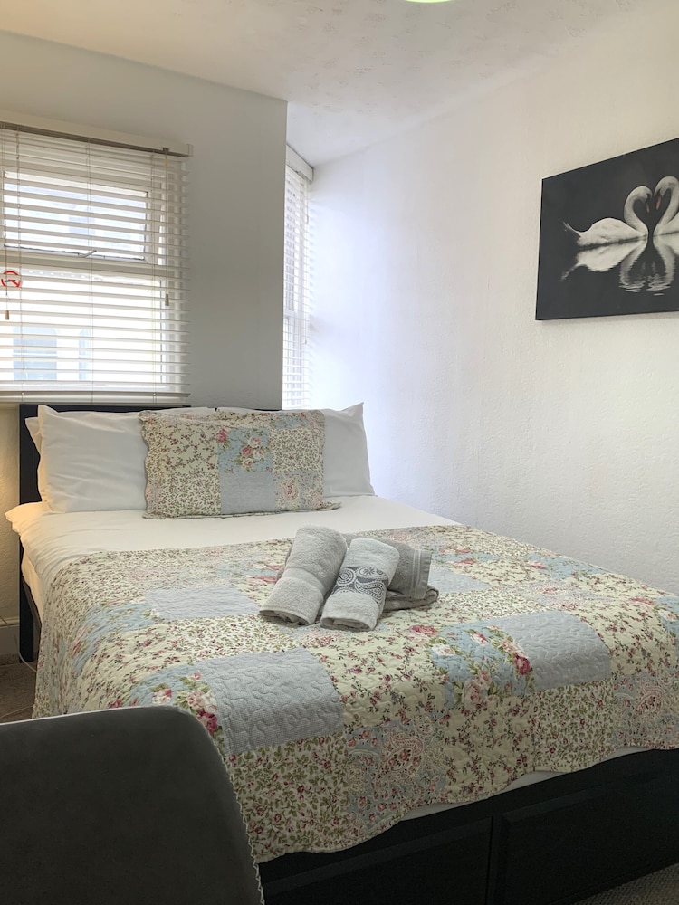 Double Bed, External Bathroom