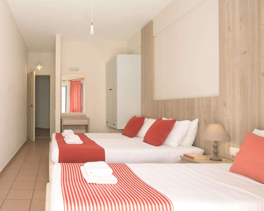 Standard, Central Hersonissos Hotel 2/10
