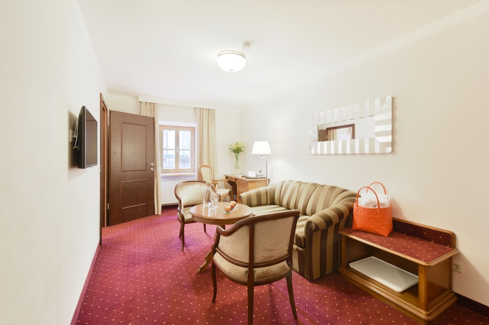 Cella Central Historic Boutique Hotel 49/69