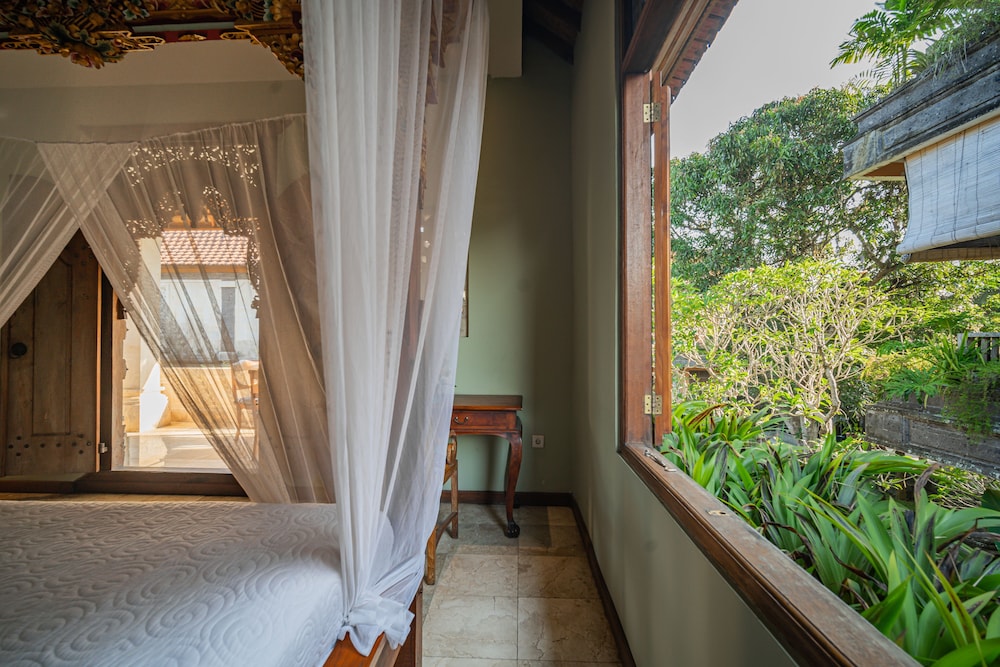 Honeymoon Guesthouse 21/75