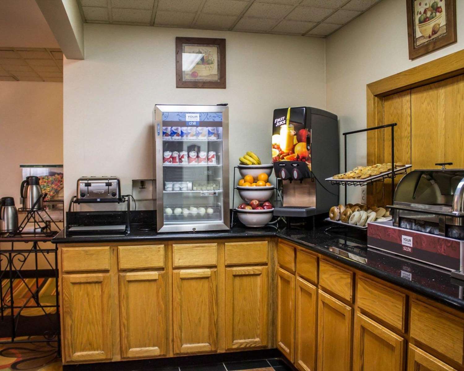Quality Inn Akron South 14/15