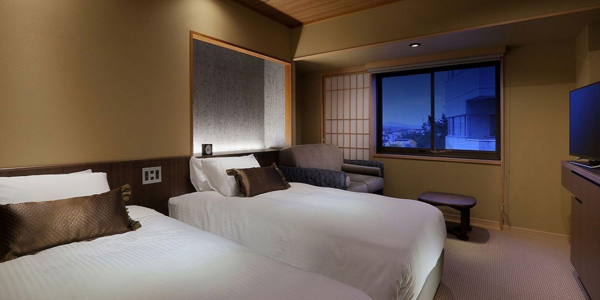 Space, Type B, Twin Beds, Sofa