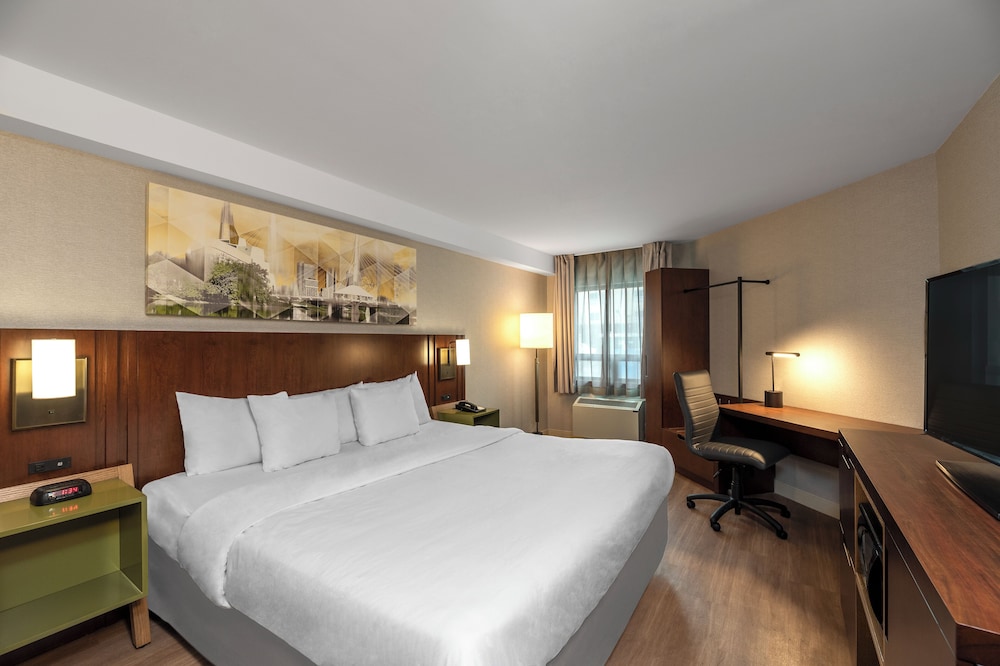 Room, King Bed, High Floor