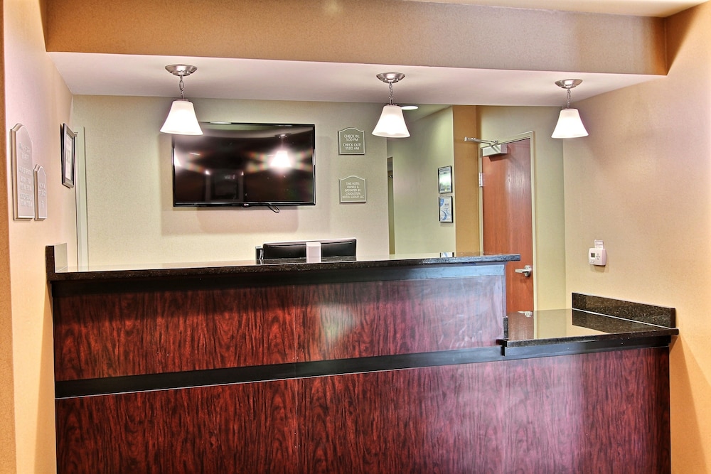 Cobblestone Hotel Amp Suites Crookston 5/39