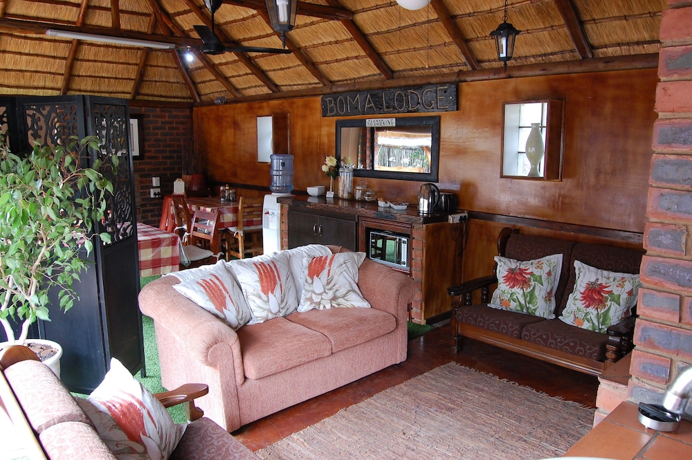 Boma Lodge 17/26