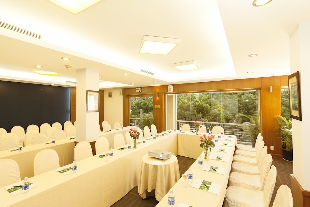 Liberty Saigon Parkview Hotel 25/50