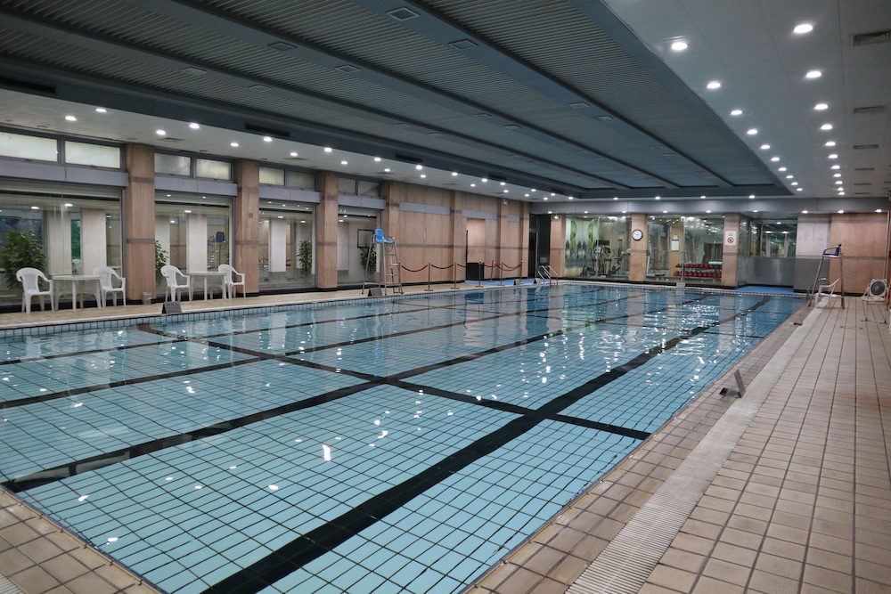Shanghai Donghu Hotel 38/62