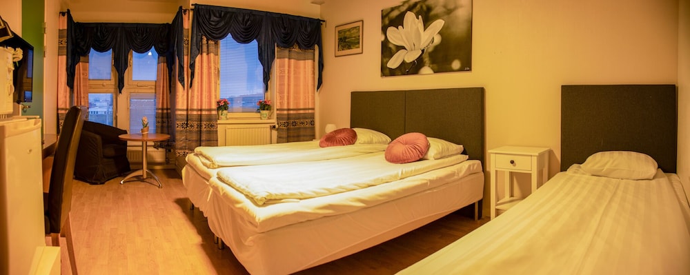 Euroway Hotel 6/50