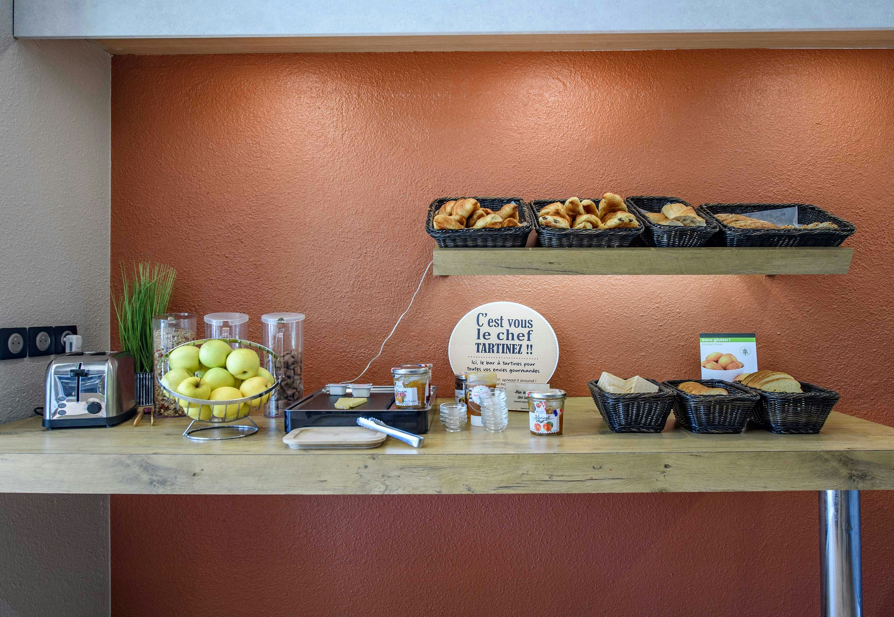 B&B Hotel Nimes Caissargues 7/19