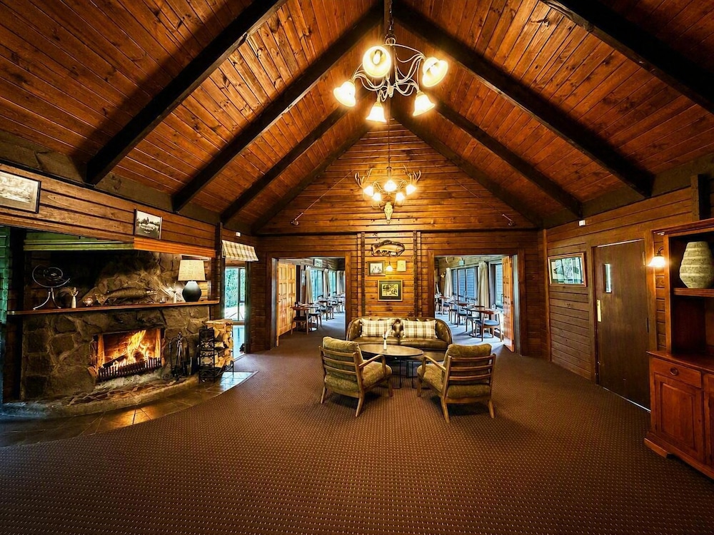 Tongariro Lodge 37/75