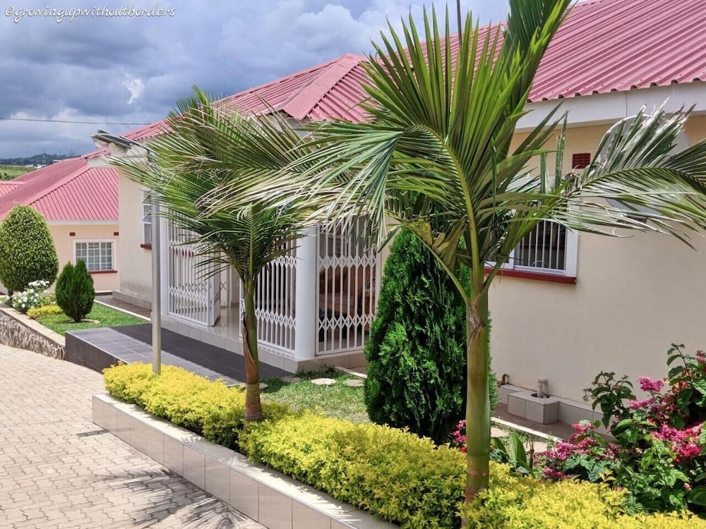 Home Up Guest House 15/25