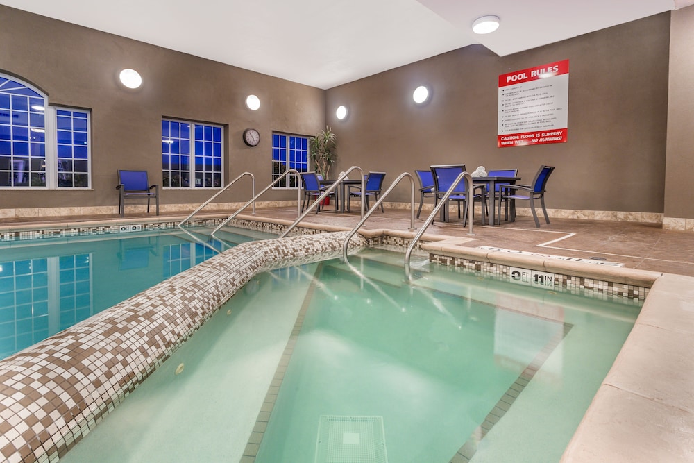 Holiday Inn Express Hotel And Suites Eau Claire North 37/57