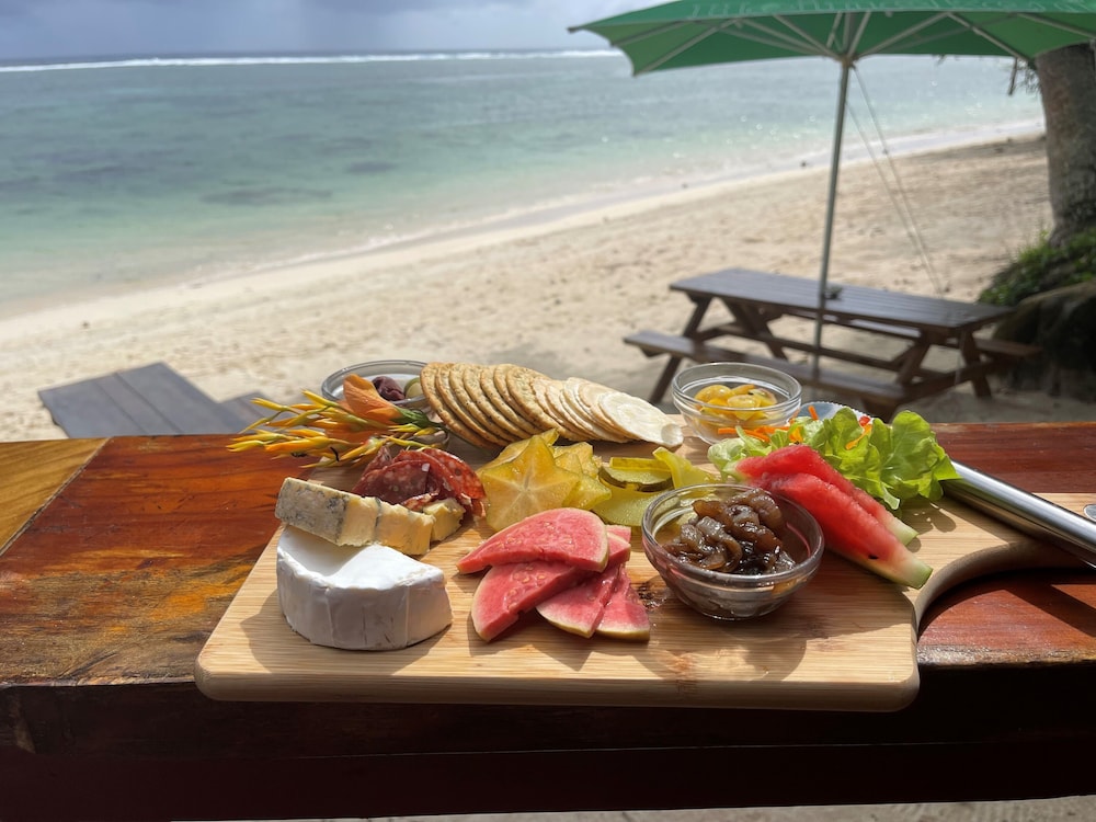 Aroa Beachside Inn 19/47