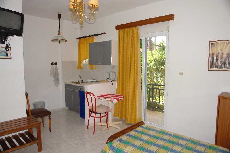 VILLA NEFELI 12/23