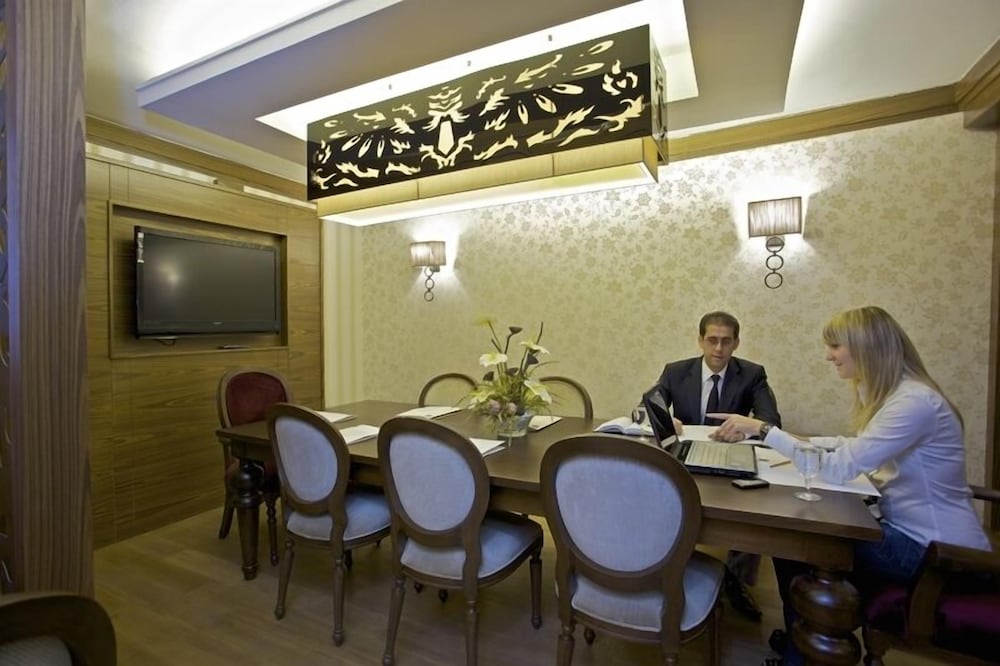 Mirilayon Hotel 44/50