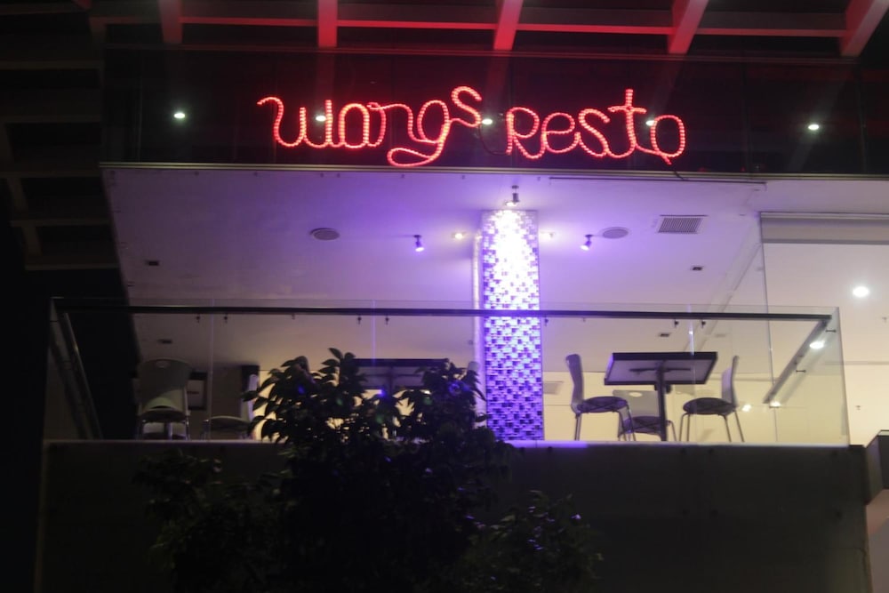Redstar Hotel 3/39