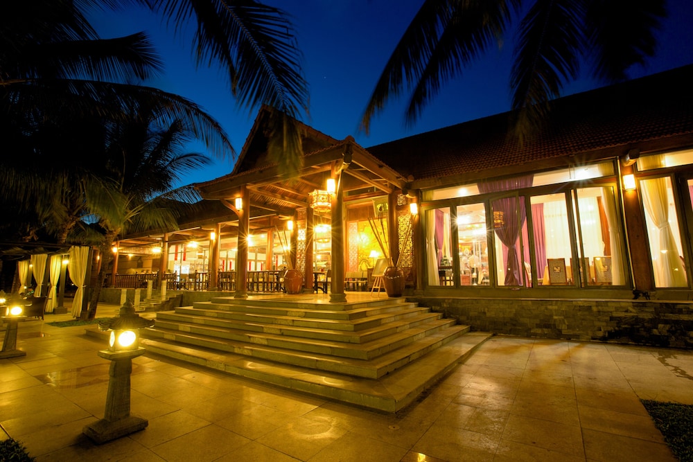 Seava Ho Tram Beach Resort (ex Saigon Ho Coc Beach Seaside Resort and Hotel) 33/40