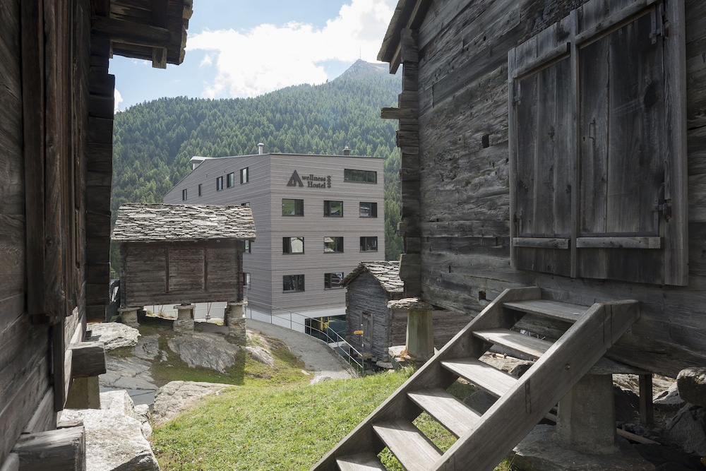 Wellness Hostel 4000 40/43