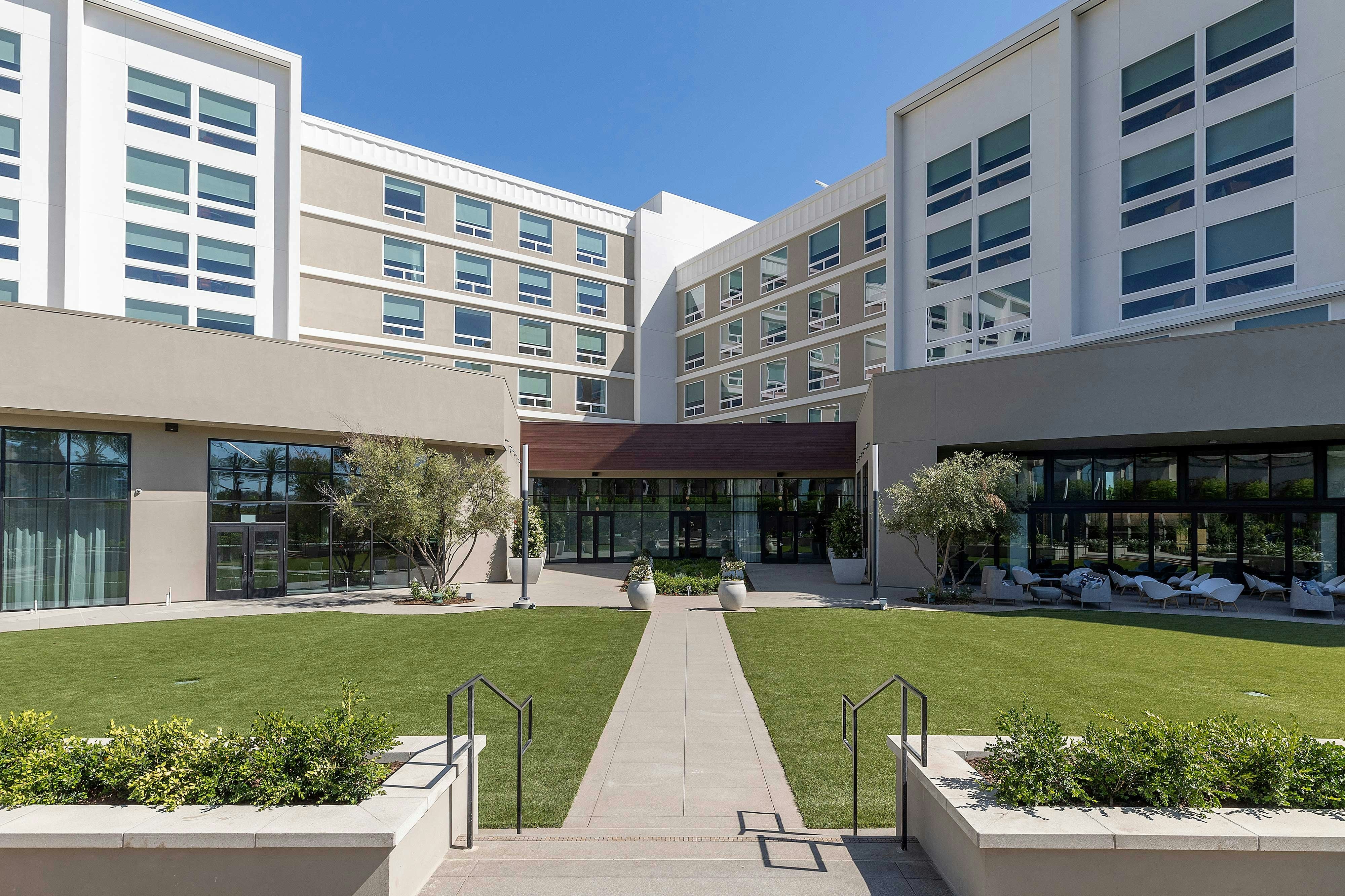 Le Meridien Pasadena Arcadia in ARCADIA - CA