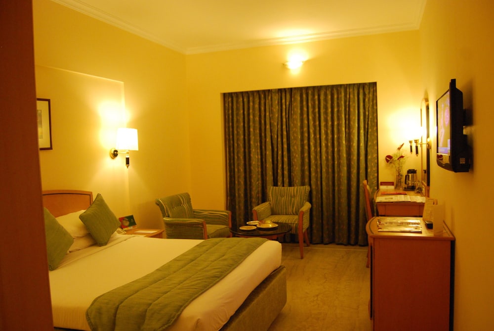 Beverly Hotel 13/45