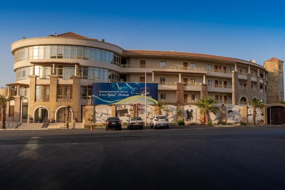 Royal Beach Serviced Apartments 17/75