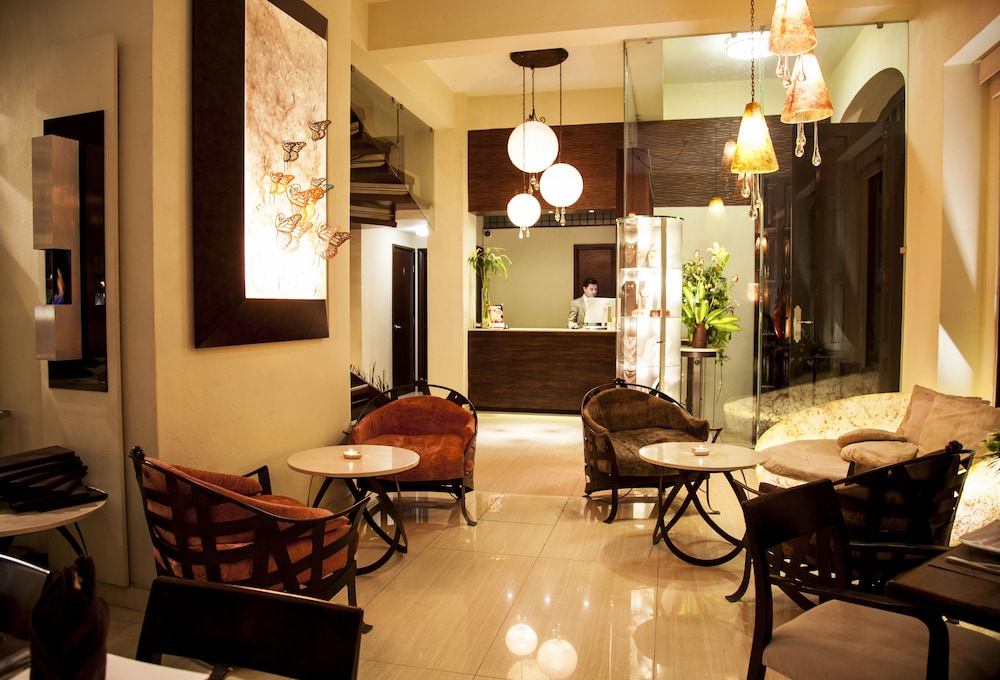 Plaza Gallery Hotel & Boutique 51/70