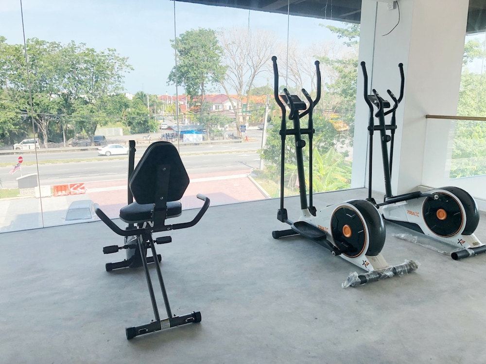 T+ Premium Hotel 25/27