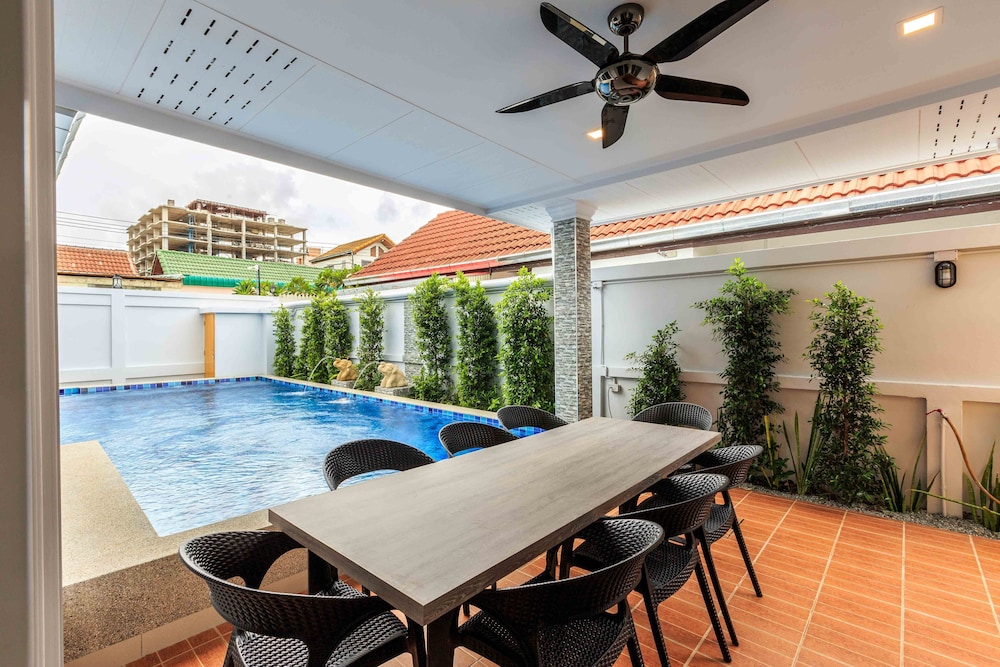 Gala Villa New Modern Luxury 5 Bed 11/22