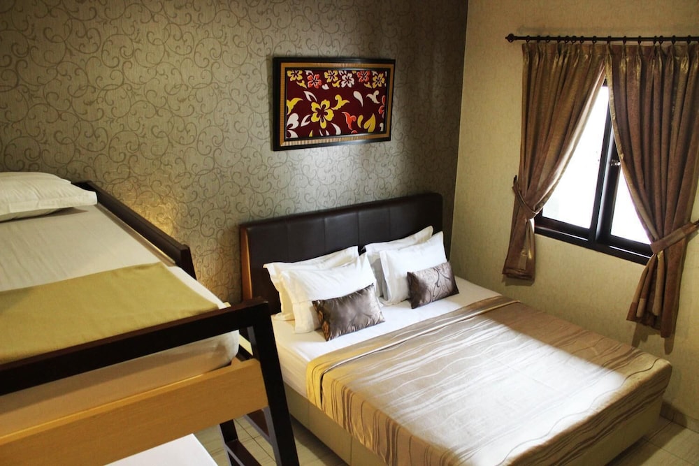 C3 Hotel Ungaran 8/33