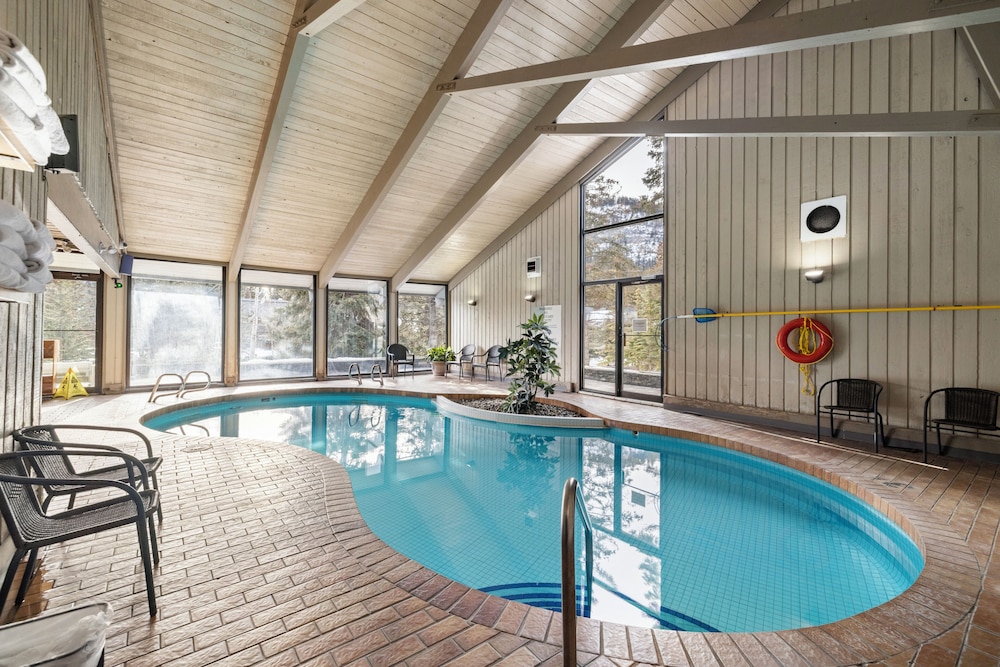 Tunnel Mountain Resort 64/92