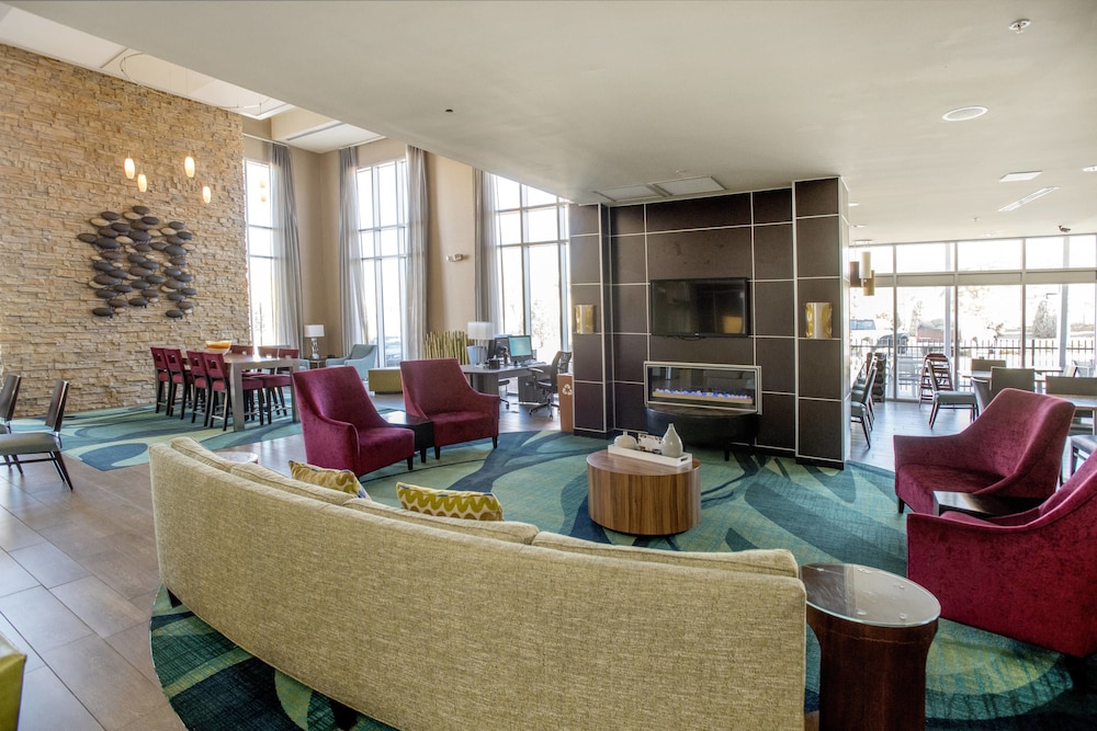 SPRINGHILL SUITES PUEBLO DOWNTOWN 32/47