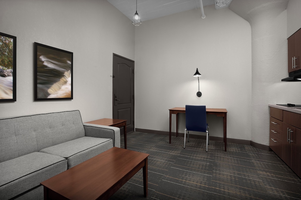 The Suites Hotel at Waterfront Plaza 35/50