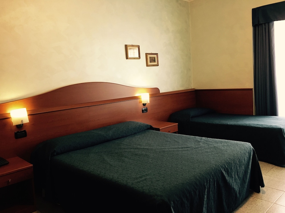 Hotel Aurora 10/38