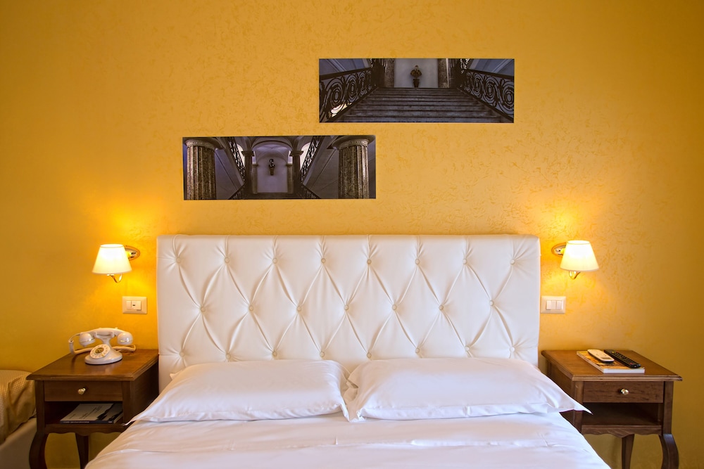 Neapolitantrips Hotel Royale 17/36