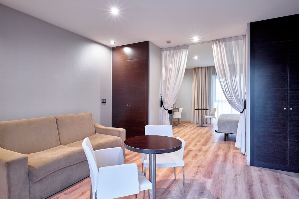 Hotel Turia Granada 32/50