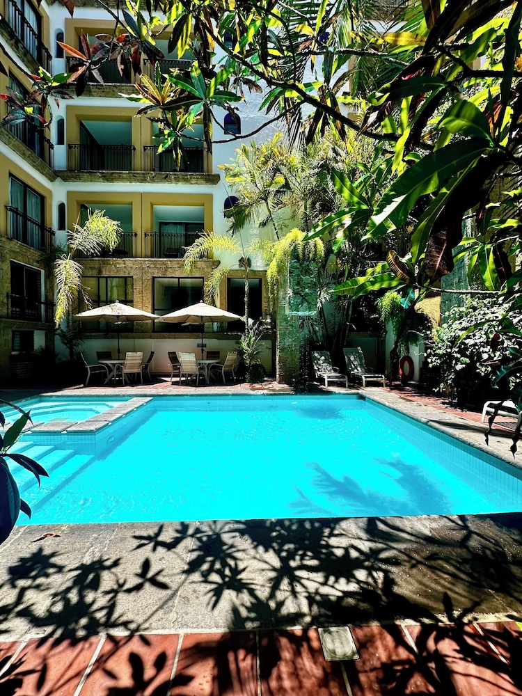 Hotel De Mendoza 53/57