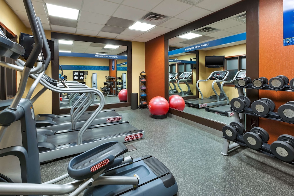 Hampton Inn Waterbury Ct 14/22