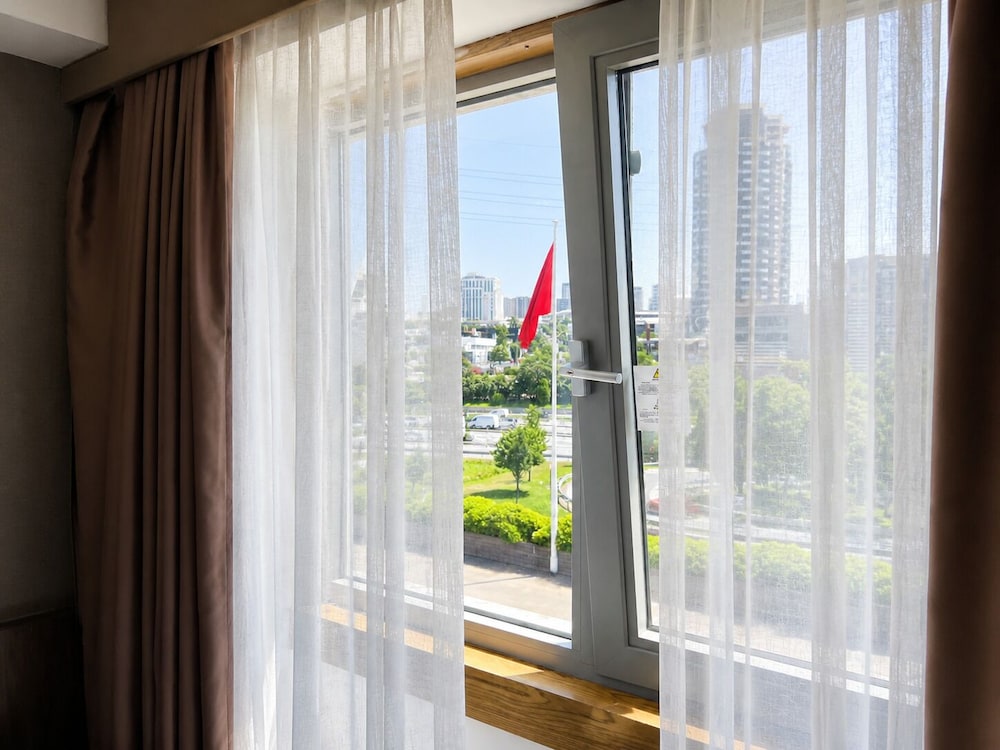 Liv City Hotels 42/69