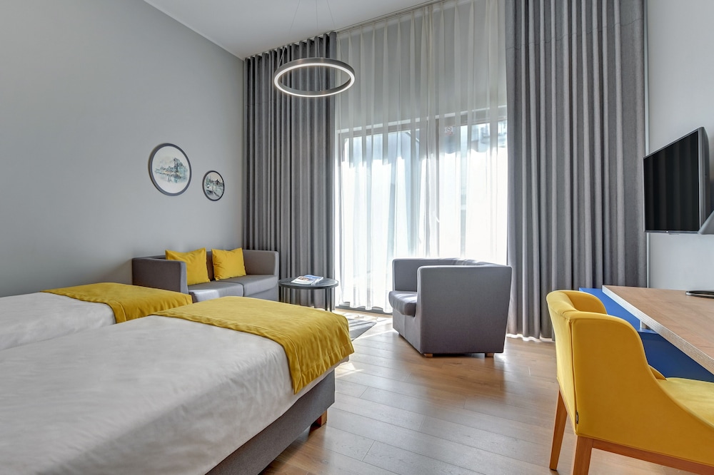 SUPERIOR, TWIN BEDS