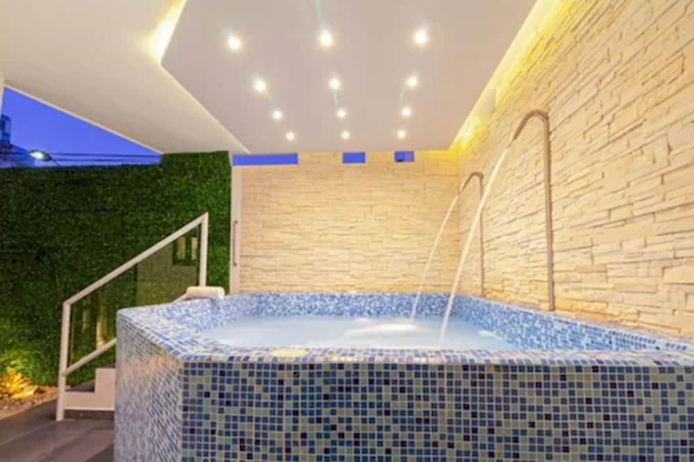 Seven Boutique Apartments 21/55