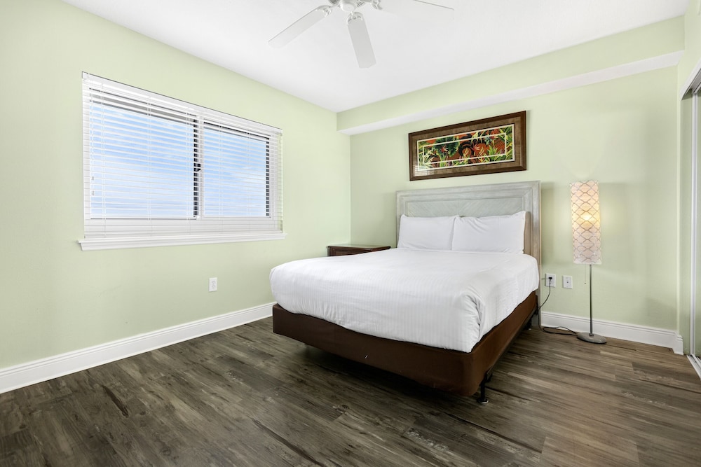 236 Emerald Beach Resort 29/80